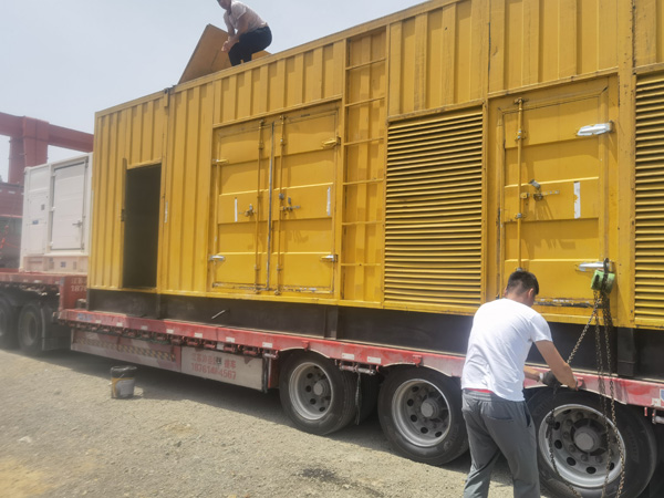 神木除了负载情况和发动机维护，还有哪些因素会影响 200kw 柴油发电机的油耗？
